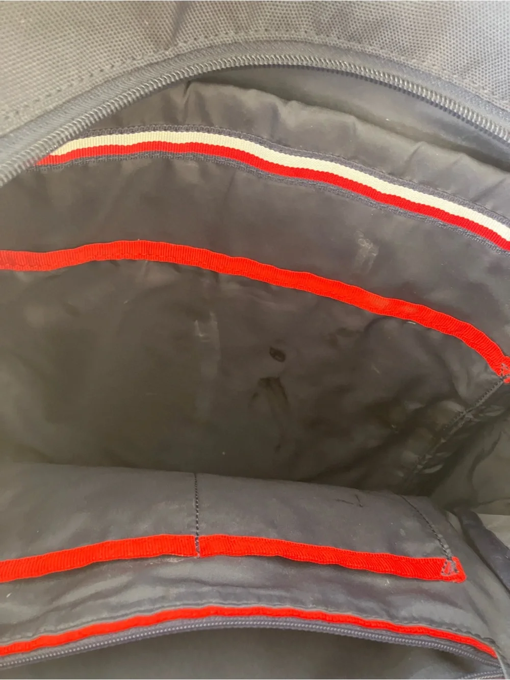 Tommy Hilfiger back pack traditional colors